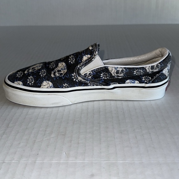 Vans Classic Flash Skulls Slip On Sneakers - Picture 5 of 11